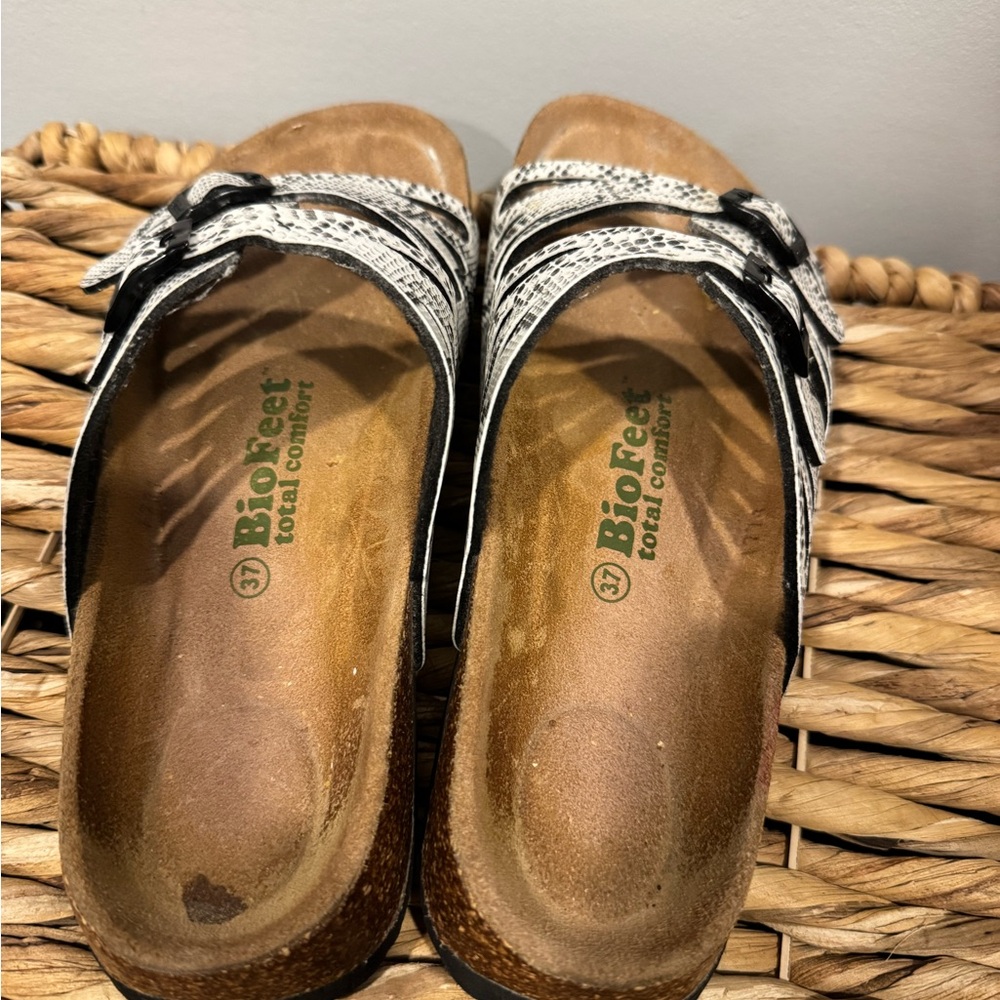 Bio Feet Sandals - Picture 2 of 4